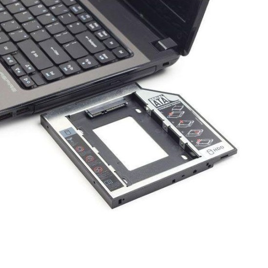 Adattatore per l'alloggiamento del disco rigido + Installazione + Adattatore