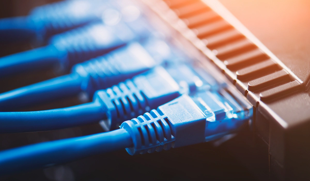 Interfaccia di configurazione del router che mostra la sezione di apertura delle porte o Port Forwarding
